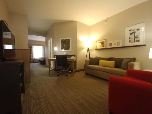 Country Inn & Suites by Radisson, Freeport, IL