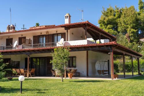 3 bedrooms, 5 beds