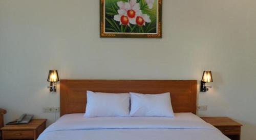 Antari Hotel Pemuteran Ideally located in the Pemuteran area, Antari Hotel Pemuteran promises a relaxing and wonderful visit. Both business travelers and tourists can enjoy the propertys facilities and services. Service-mi