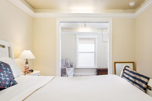 One-Bedroom House image 10