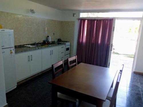 One-Bedroom Apartment image 2