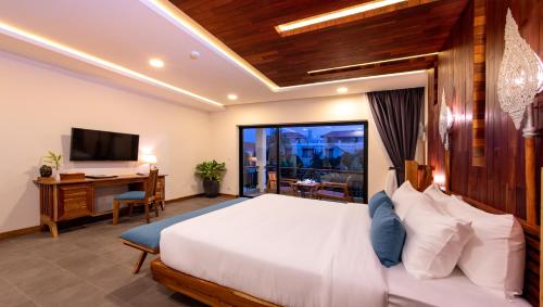 Junior Suite Double with Balcony