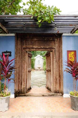 Entrance, Tharaburi Resort Sukhothai in Sukhothai