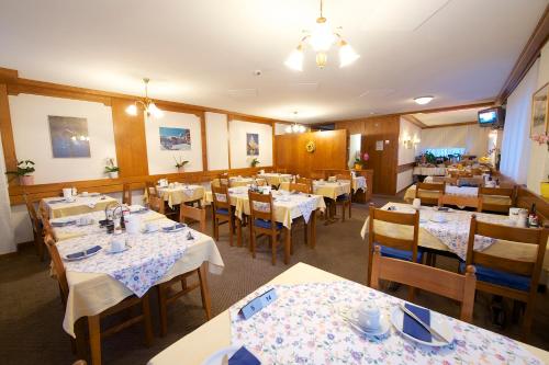 Hotel Weisshorn - image 3