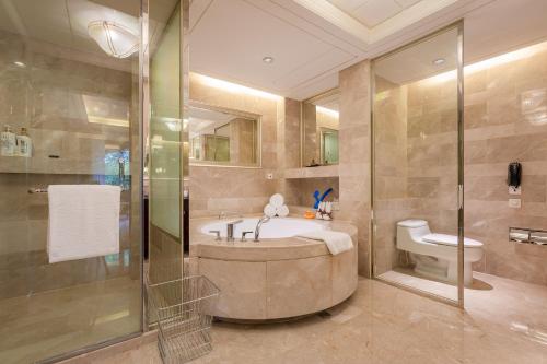 room detail thumbnail 2
