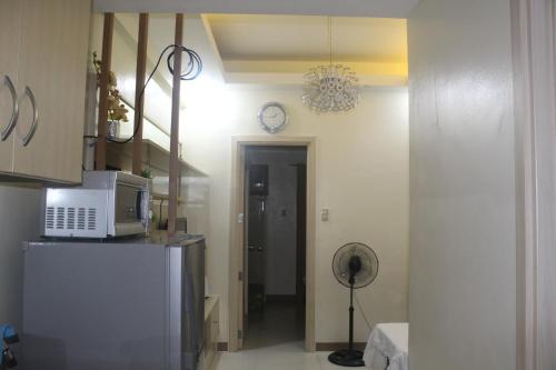 Chateau Elysee a14 near Airport Wifi Kitchen, Manila (fotografie 4)