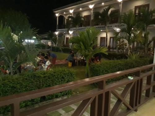 ママ ルース サンセット ゲストハウス (Mama Leurth Sunset Guesthouse) in ミャンコン