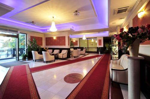 Hotel Continental - image 3