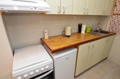 Standard Apartment image 10