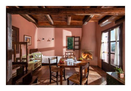 Enagron Ecotourism Village in Kouloukonas