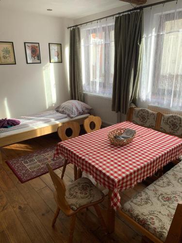 Tuxie Haus - image 5
