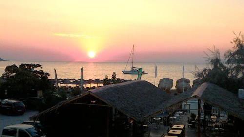  Leonidas apartments 2 in Néa Péramos