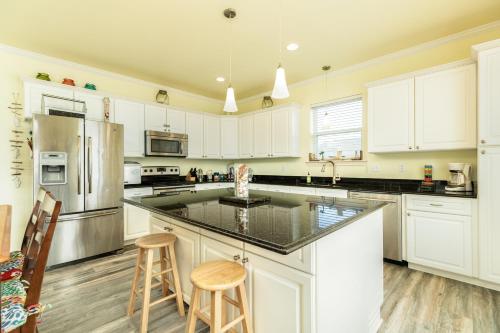 Pelican View - main image