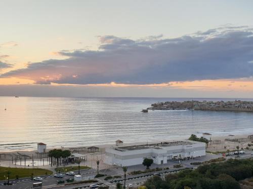 Beachfront Gallery in عكا