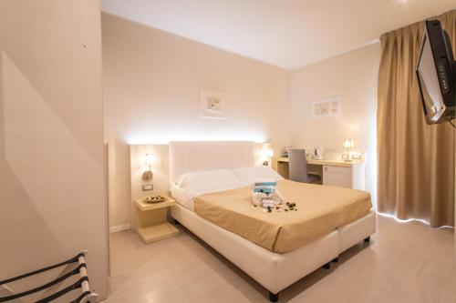 Ferretti Beach Hotel - image 14