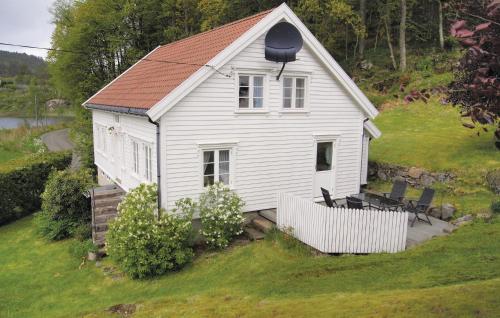 Lovely Home In Farsund