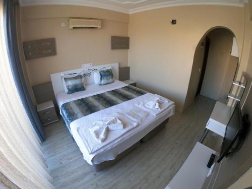 Double Room image 8
