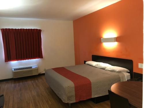 Motel 6 Woodway, TX in ชานเมืองเวโก