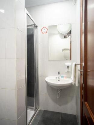 Hostal Uría - image 14