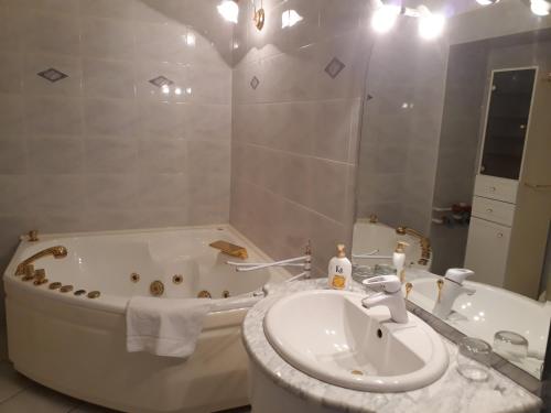 Piac Utcai Apartman 2