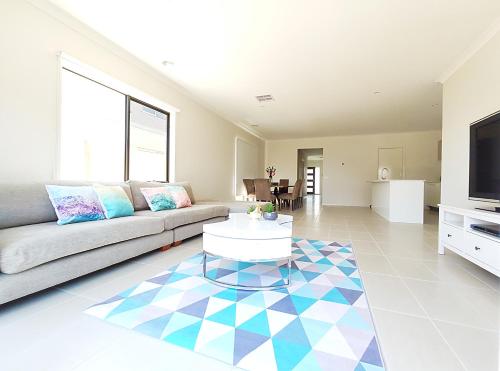 公园别墅Waterfront Garden Retreat Family House 2mins to TownCentre Williams Landing Melbourne
