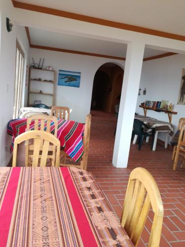 Restoran, Hostal Inti Wayra in Yumani