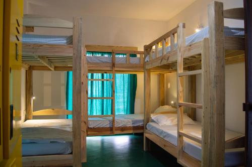 1 bunk bed