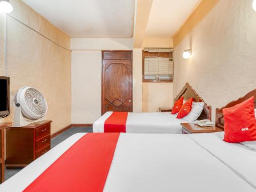 Standard Two Beds  image 7