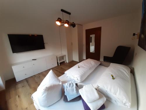 Deluxe Four-Bedroom Apartment