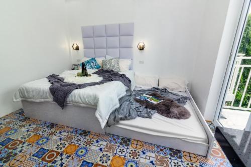 FRESIA by J&J Homes At Amani Grand Resort Residences Near Airport 2