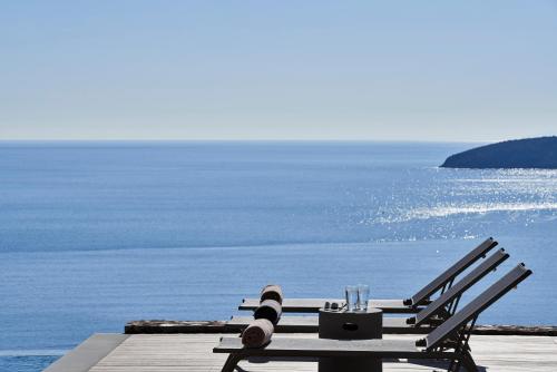 수영장, Shades of blue in 시로피가도