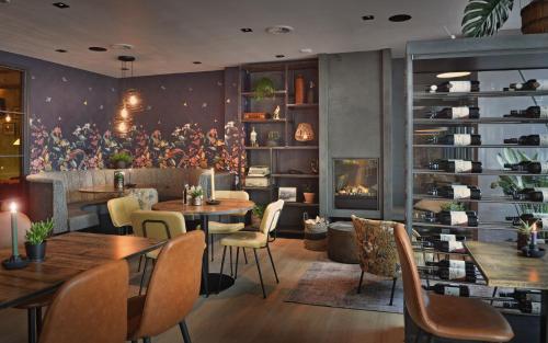 Hotel-Restaurant-Cafe-Zalen De Engel