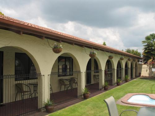 Erkély/terasz, Captains Quarters Motor Inn in Cambridge