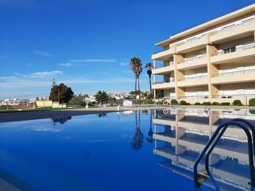 Front Beach Apartment - Quinta da Barracuda