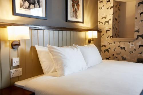 Kings Head Hotel by Greene King Inns - image 3