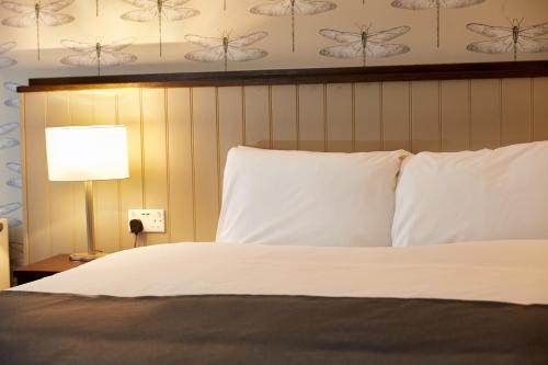 Kings Head Hotel by Greene King Inns - main image