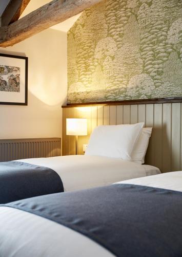 Kings Head Hotel by Greene King Inns - image 9