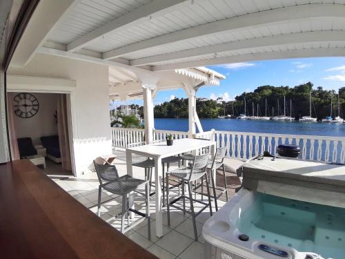 Vue Mer - DUPLEX F4 Marina du Gosier in Baimbridge