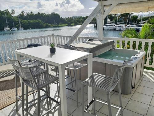 Vue Mer - DUPLEX F4 Marina du Gosier in Baimbridge