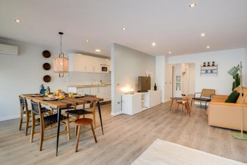 Apartment with Terrace image 8