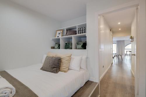 Apartment with Terrace image 4