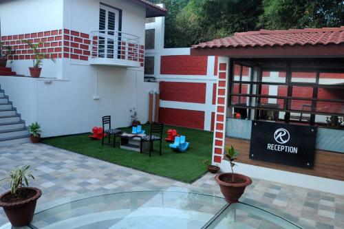 Vestabils, Rutu's Holiday's Resort in Panhala