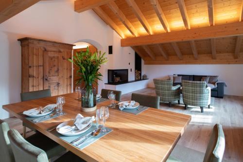 Exclusive Dachwohnung mit herrlicher Aussicht - Apartment - Klosters