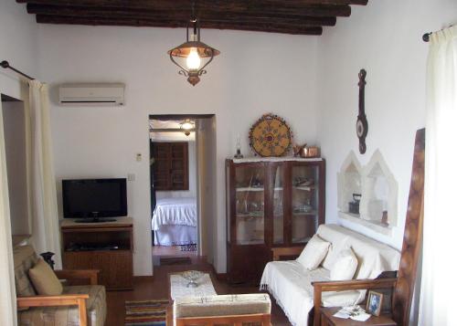Elpida's Stone Houses - image 7