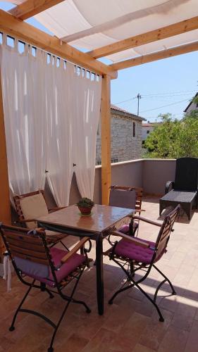 Apartment Li 3