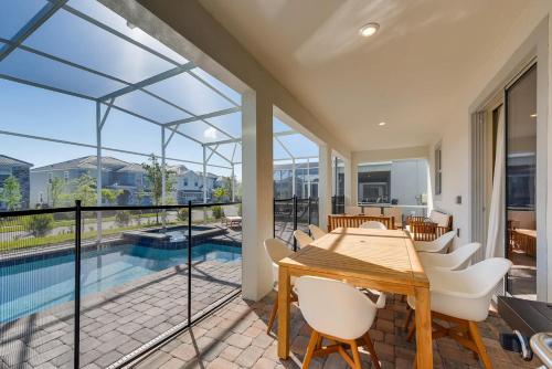 1557 MC CHAMPIONS GATE - image 8