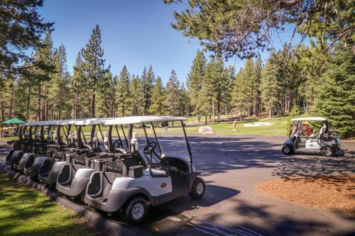 Snowpeak Chalet in Tahoe Donner - main image
