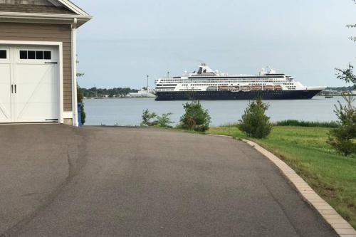 Scenic Harbour View House