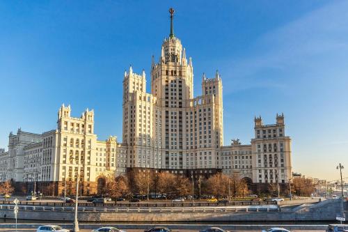 AMAZING Apartment in STALIN Skyscraper