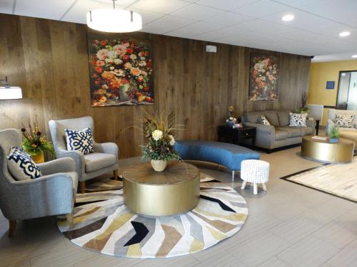 Best Western Duchesne Inn - image 3